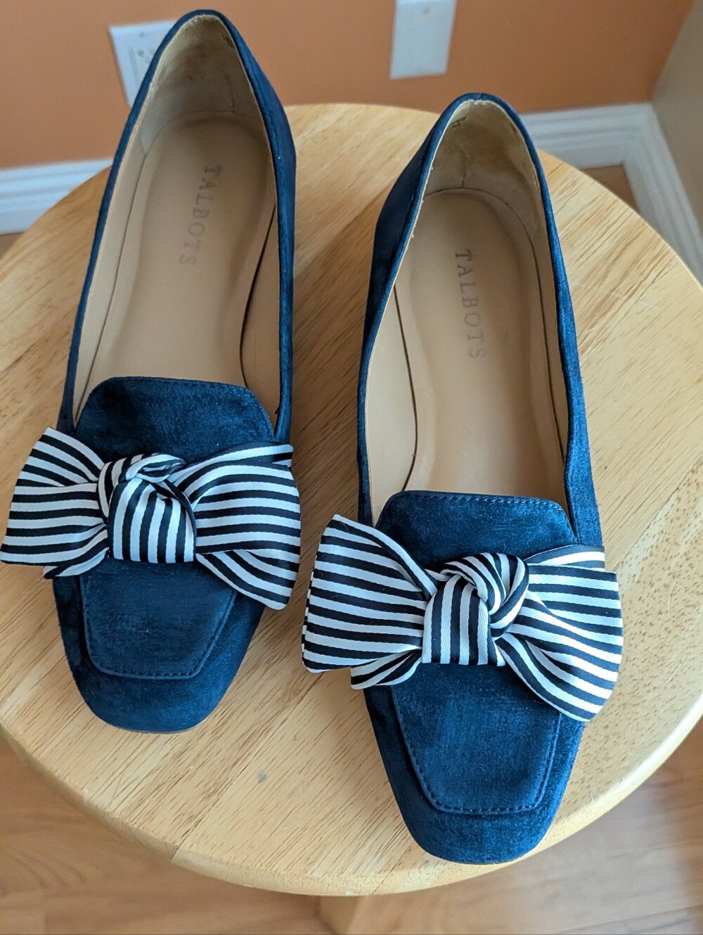 Talbots Womens Navy Suede Loafers with Striped Bow Size 7.5AA